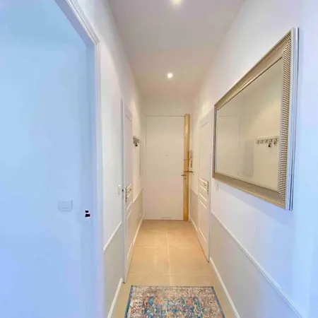 2 Bedrooms Meynadier At 2 Min Beachpalais アパート カンヌ